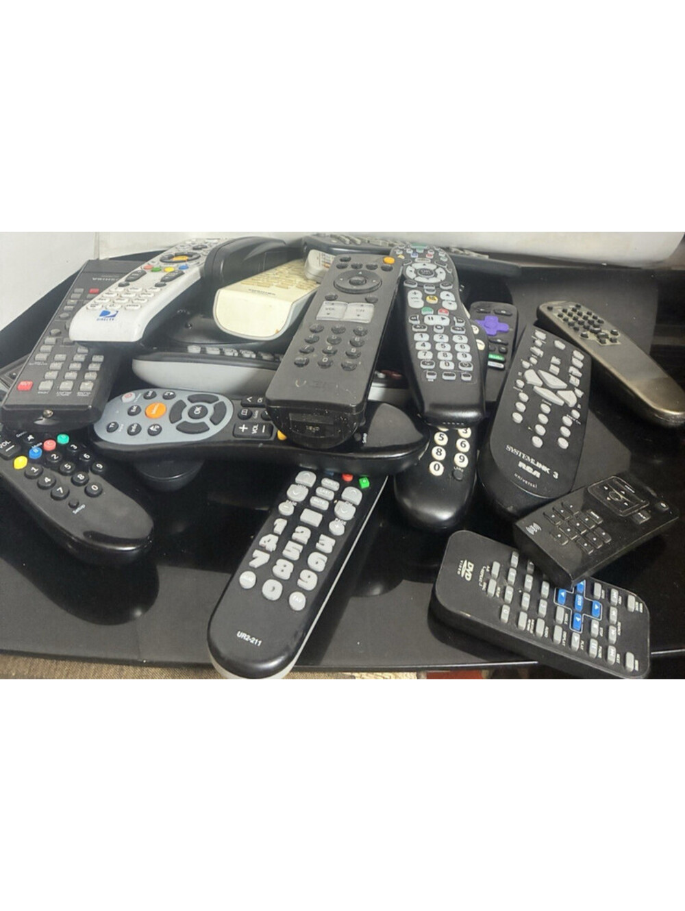 Remotes Tv DVD Untested Black Gray Direct TV RCA XM Toshiba Lot